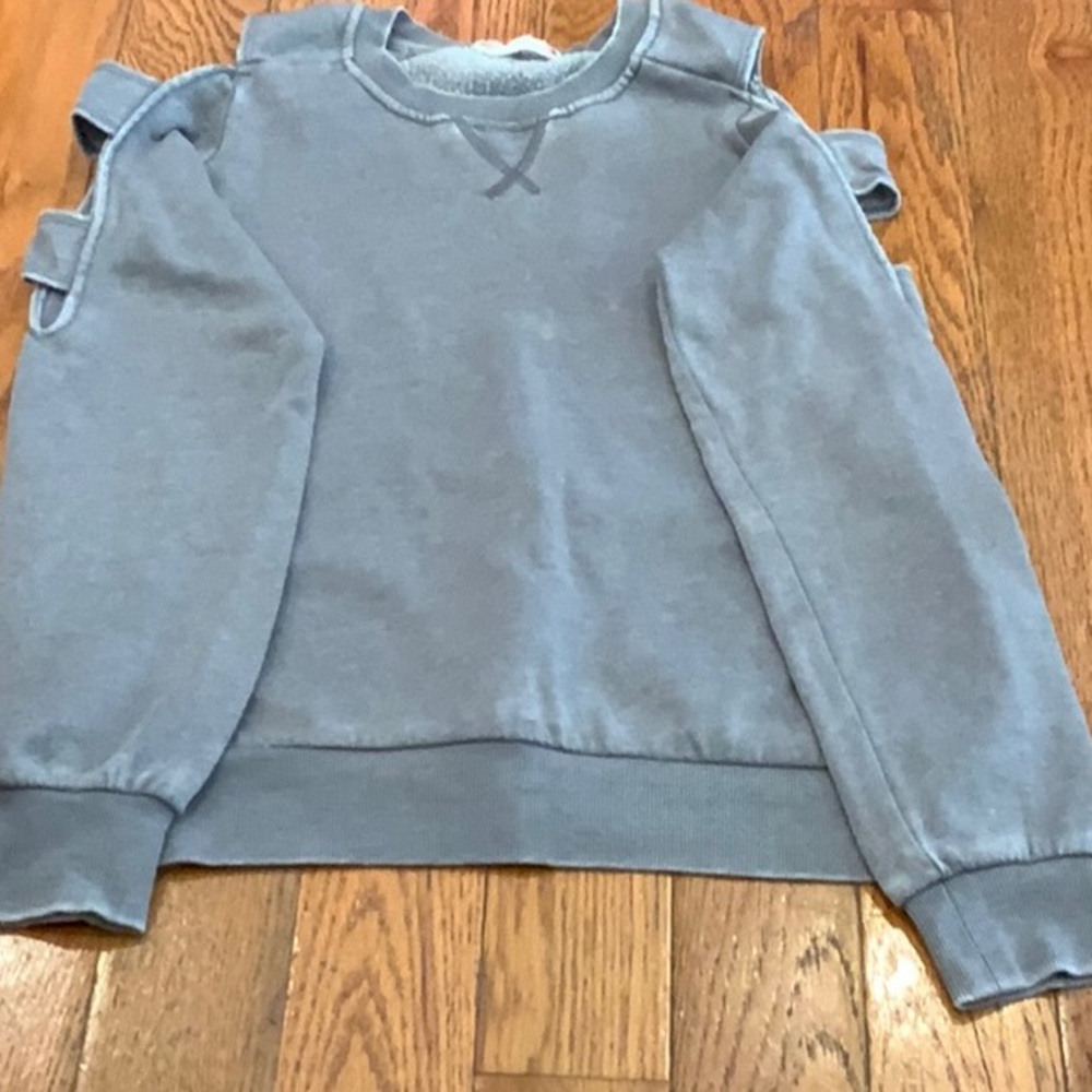 SWETASHIRT